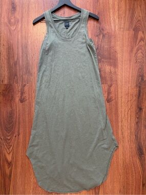 Gap curved hem dress olive green